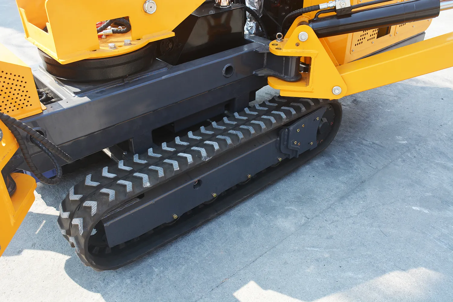Spider Crane Functions: Boom, Outriggers, Remote & Safety Features(Image8)